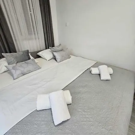 Cube Gray * Mostar