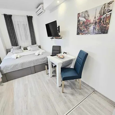 Cube Gray Apartment
